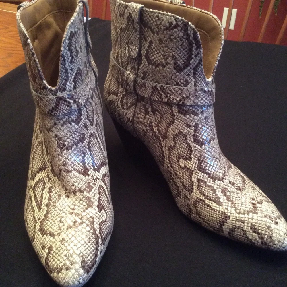 AEROSOLES nwot martha